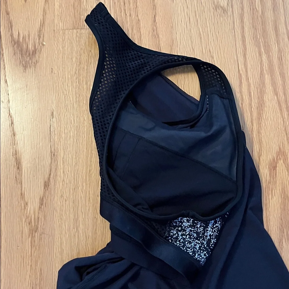 Lululemon Fit Physique Tank Top With Bra size 8